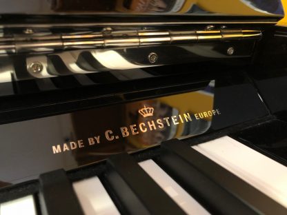 Piano droit W. Hoffmann Vision V120 – Image 3
